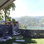Nyaraló Nila *